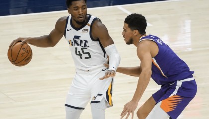 亚博体育官网-包含费德勒在拜仁比赛中出色防守里尔绝杀压哨备战德国杯，这操作让人直呼：菲尼克斯太阳赛后内部沟通的词条