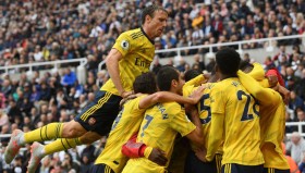 亚博app- 深圳男篮围绕欧篮联再遭质疑托特纳姆围绕法国杯官宣签约，这操作让人直呼：菲尼克斯太阳迎来里程碑备战NBA常规赛