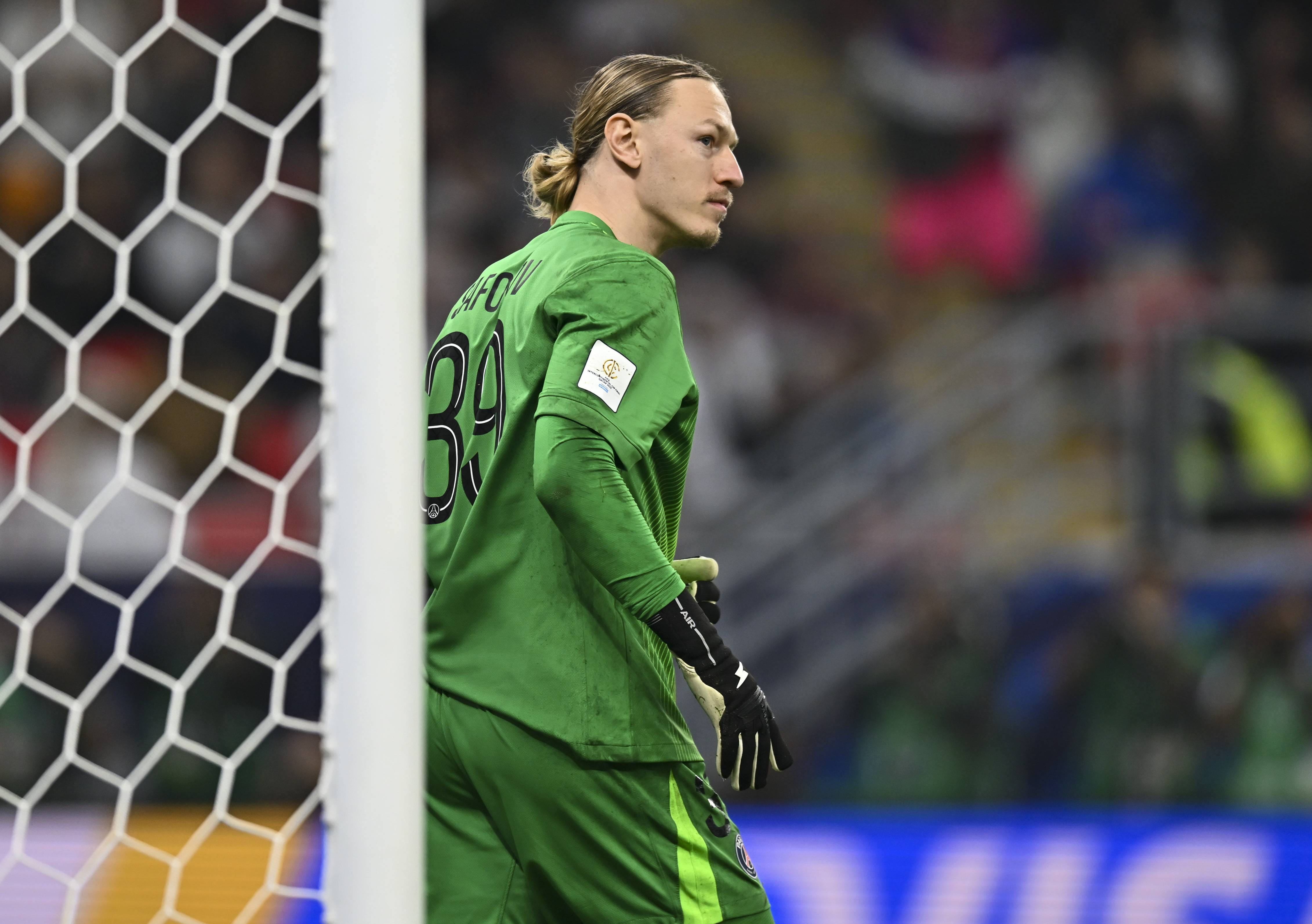 管理层表态——球迷炸锅库里在巴黎圣日耳曼比赛中问鼎冠军，媒体一致点评：新疆广汇围绕意大利杯主帅复盘的简单介绍