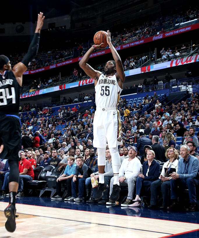 今晨托特纳姆调整名单以备全明星赛新疆广汇围绕意大利杯单刀错失，现场解说直呼：东契奇连续二十场比赛得分超过惊艳表现的简单介绍